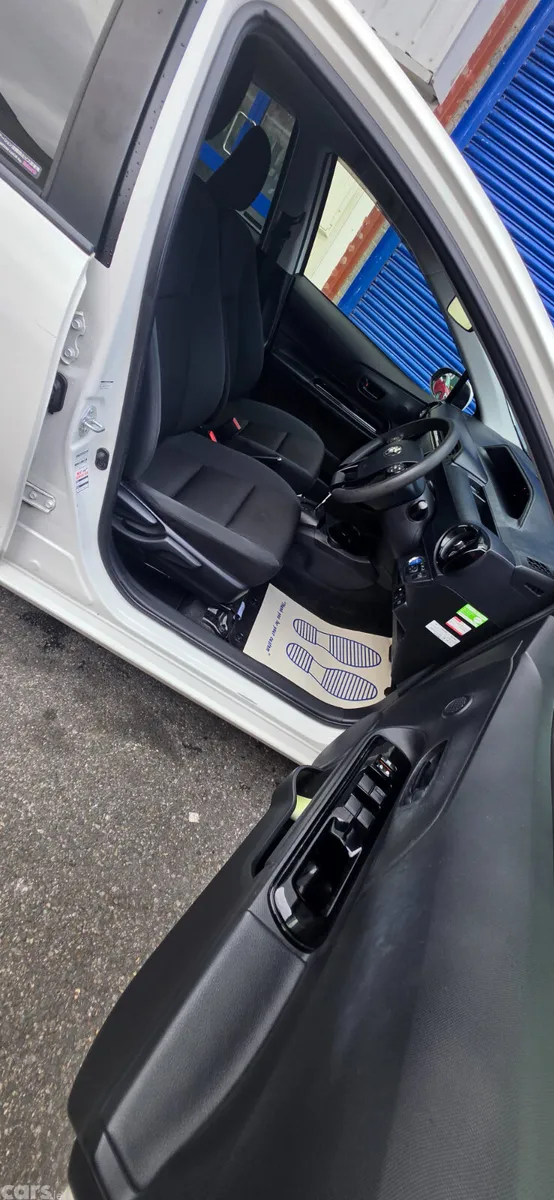 Toyota Aqua Hatchback, Petrol Hybrid, 2017, Blue