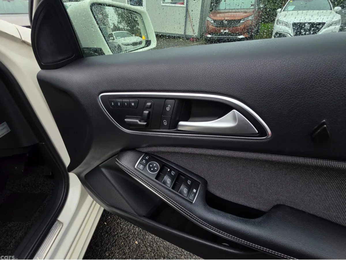 Mercedes-Benz A-Class Hatchback, Petrol, 2015, White