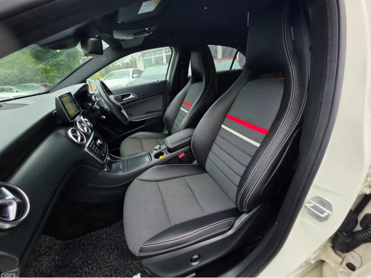 Mercedes-Benz A-Class Hatchback, Petrol, 2015, White