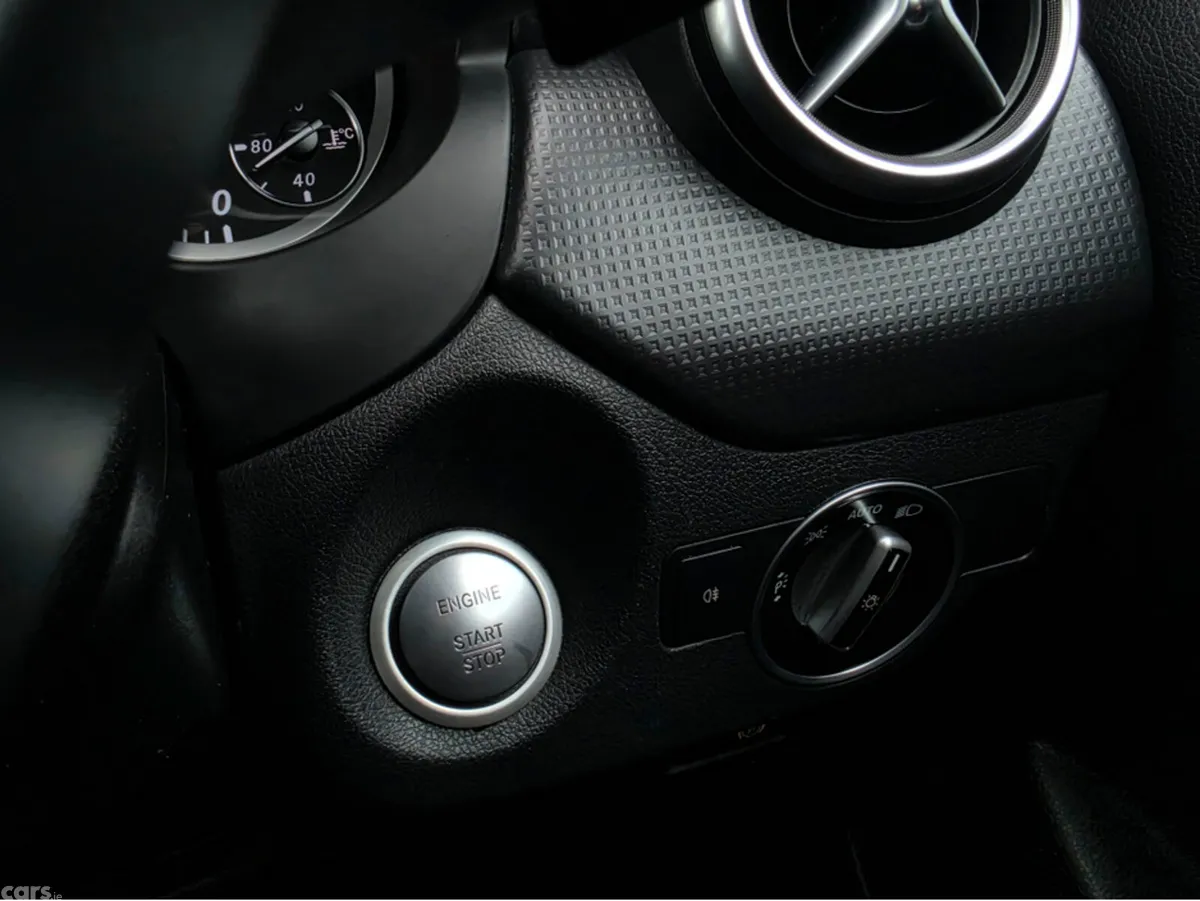 Mercedes-Benz A-Class Hatchback, Petrol, 2015, White