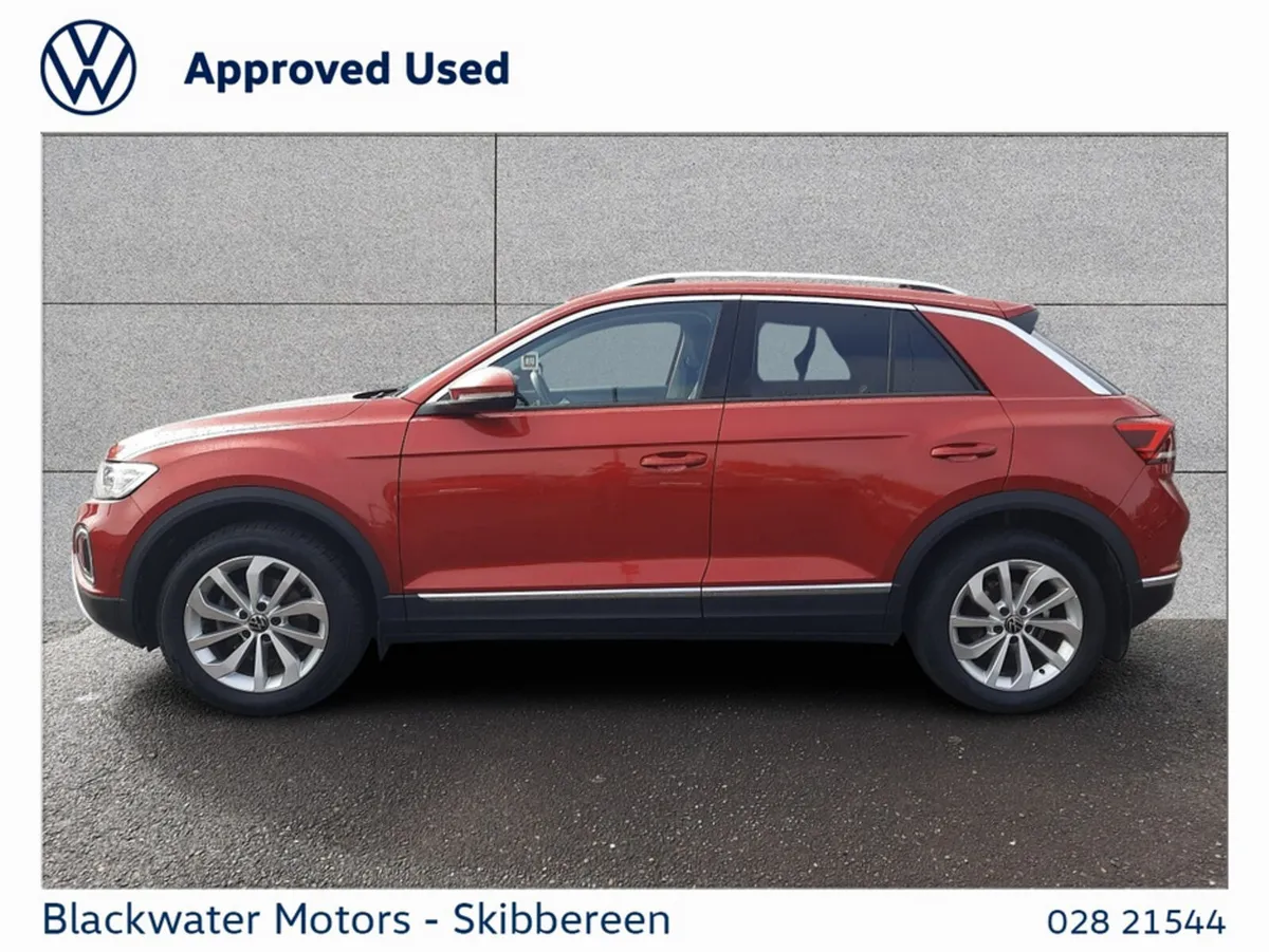 Volkswagen T-Roc SUV, Petrol, 2023, Red