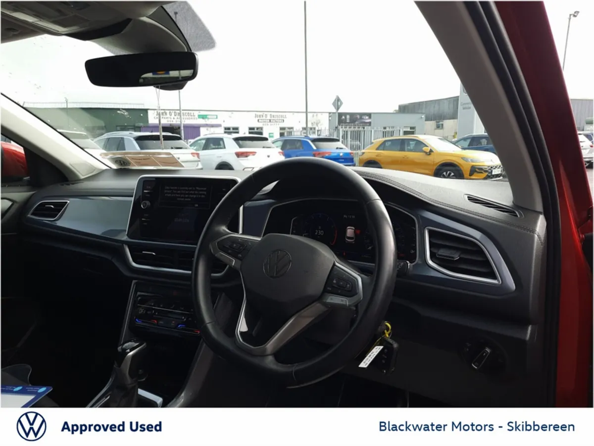 Volkswagen T-Roc SUV, Petrol, 2023, Red