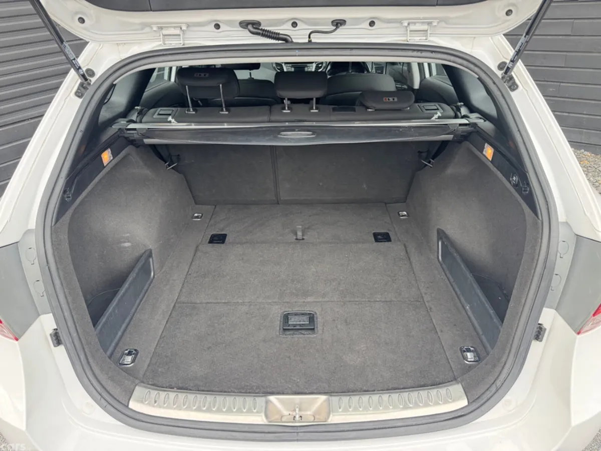 Hyundai i40 Estate, Diesel, 2016, White