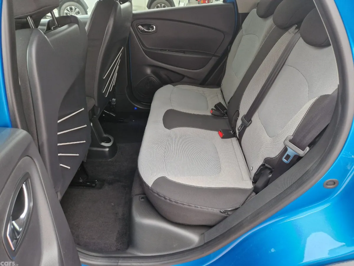 Renault Captur Hatchback, Petrol, 2015, Blue