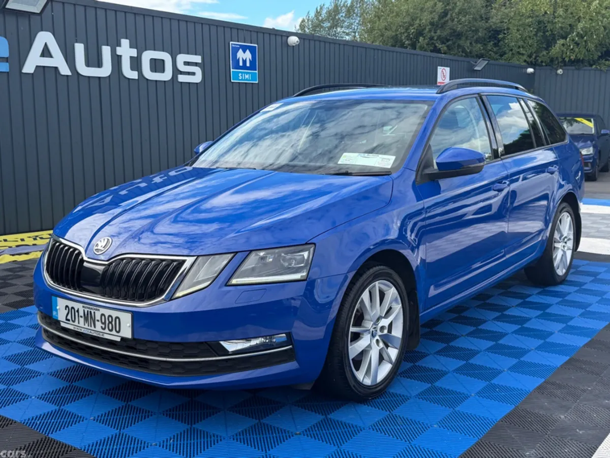 Skoda Octavia Estate, Diesel, 2020, Blue