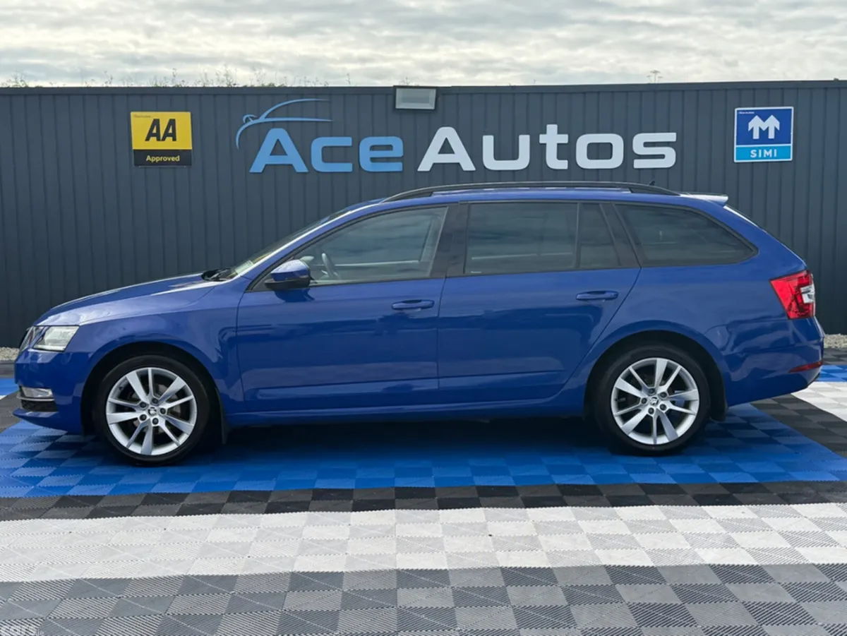 Skoda Octavia Estate, Diesel, 2020, Blue