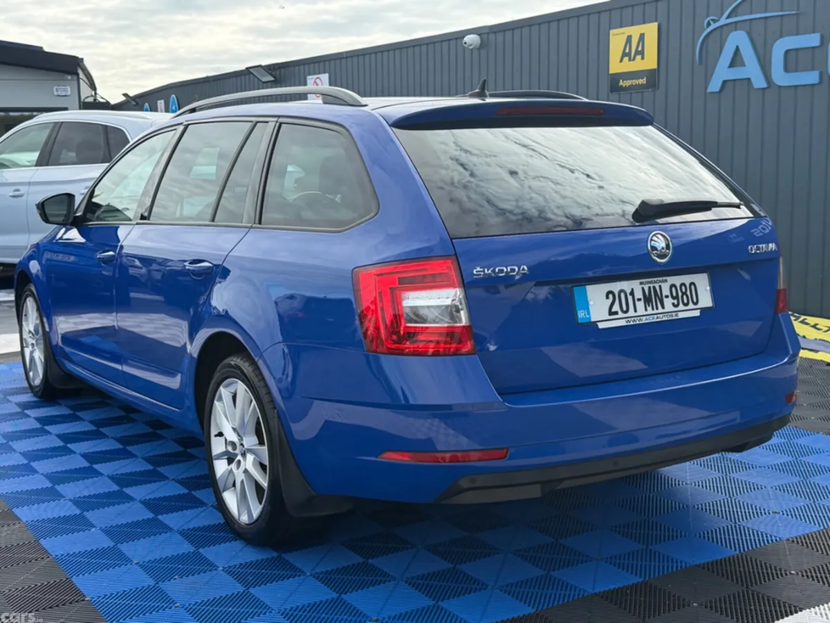 Skoda Octavia Estate, Diesel, 2020, Blue