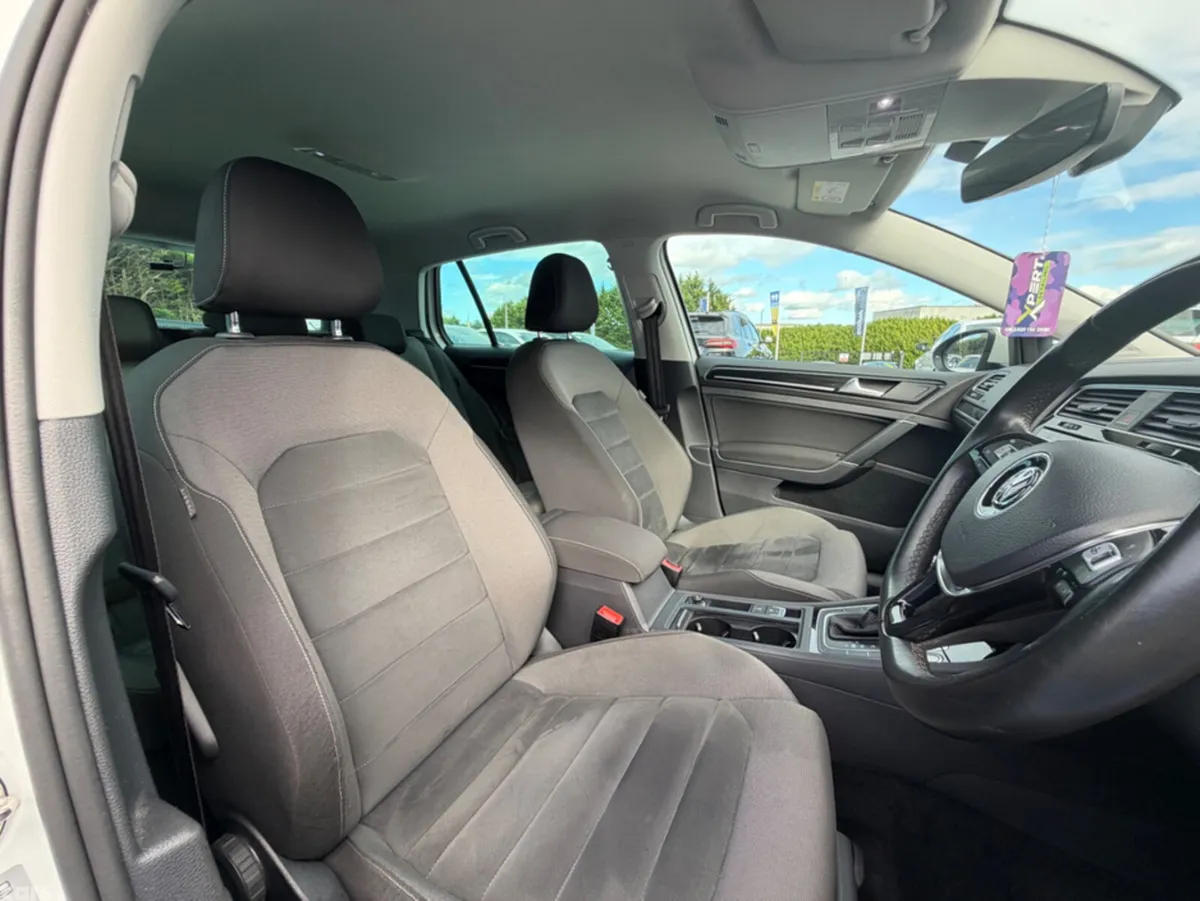Volkswagen Golf Hatchback, Petrol, 2017, White