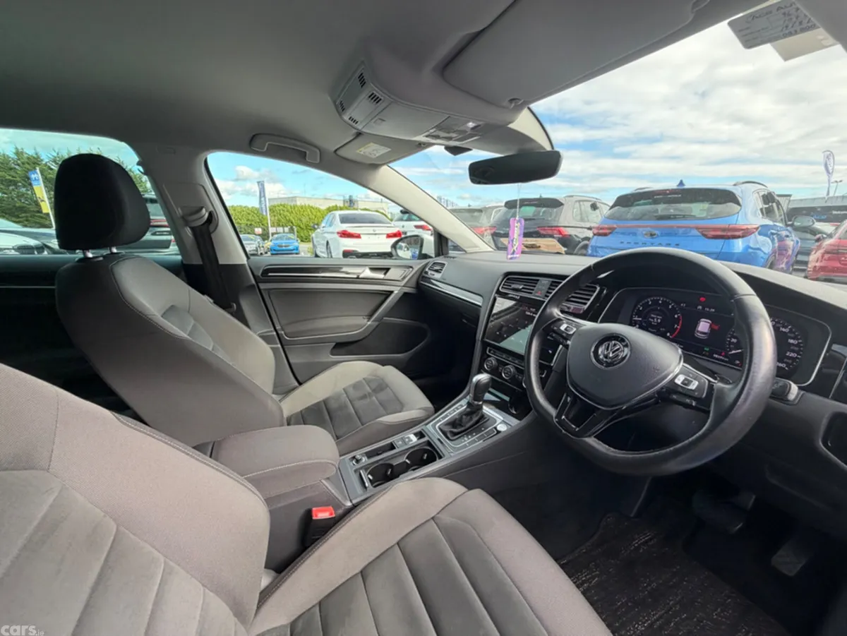 Volkswagen Golf Hatchback, Petrol, 2017, White