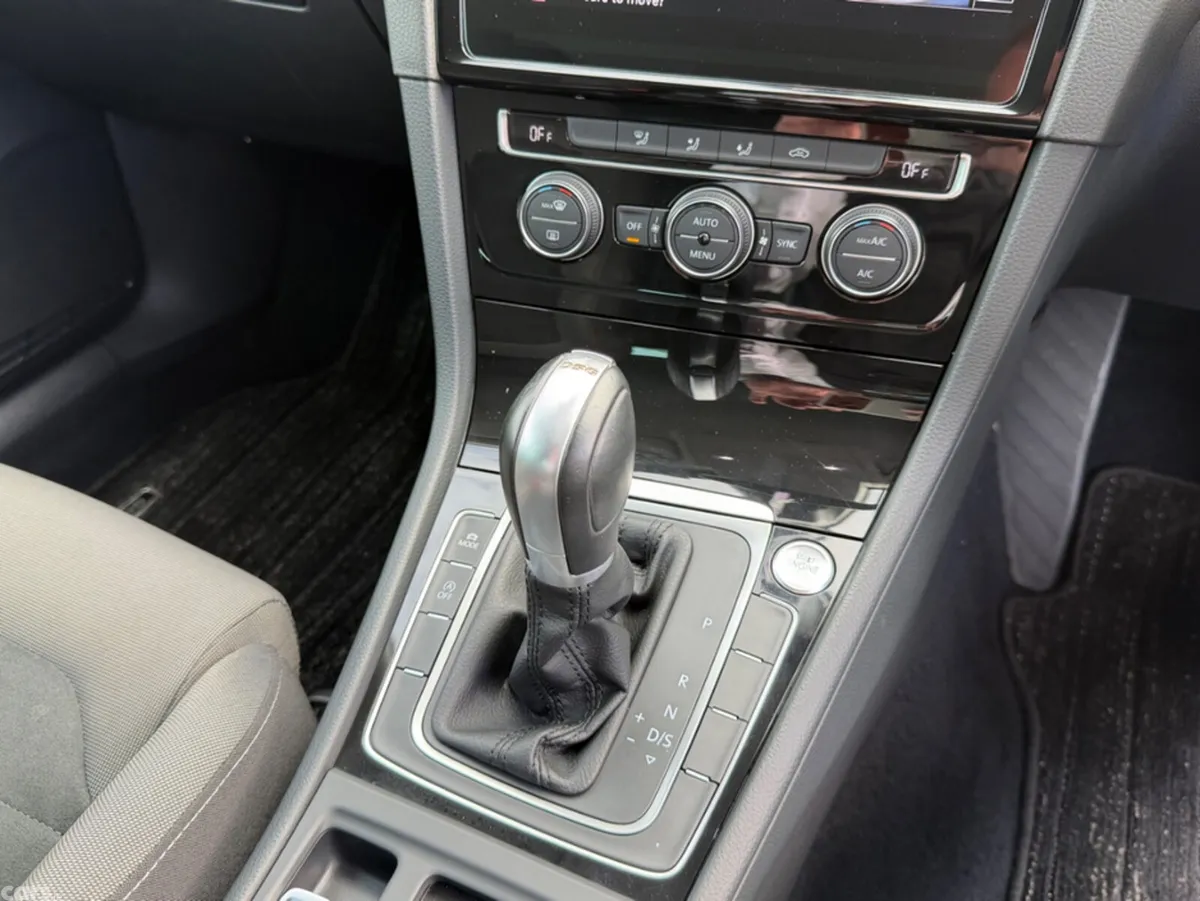 Volkswagen Golf Hatchback, Petrol, 2017, White