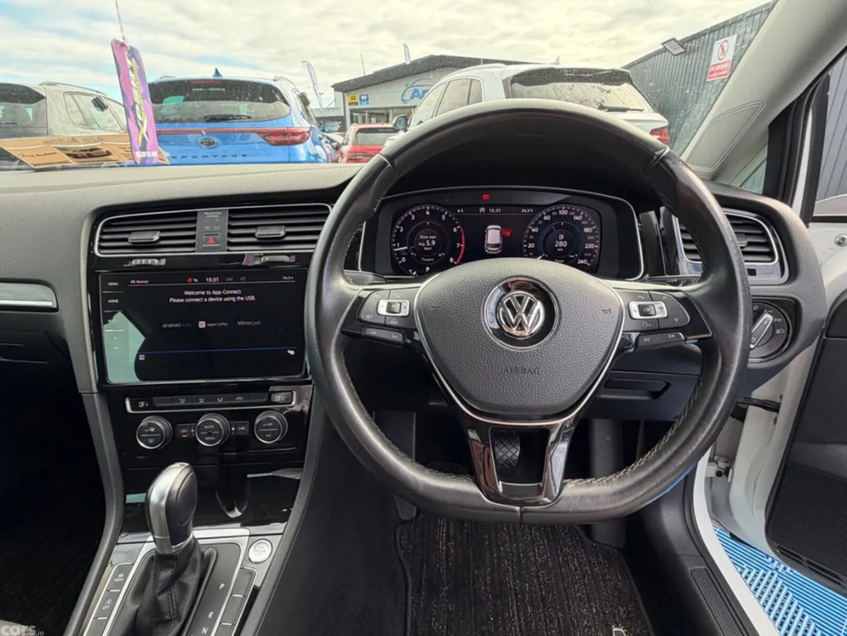 Volkswagen Golf Hatchback, Petrol, 2017, White