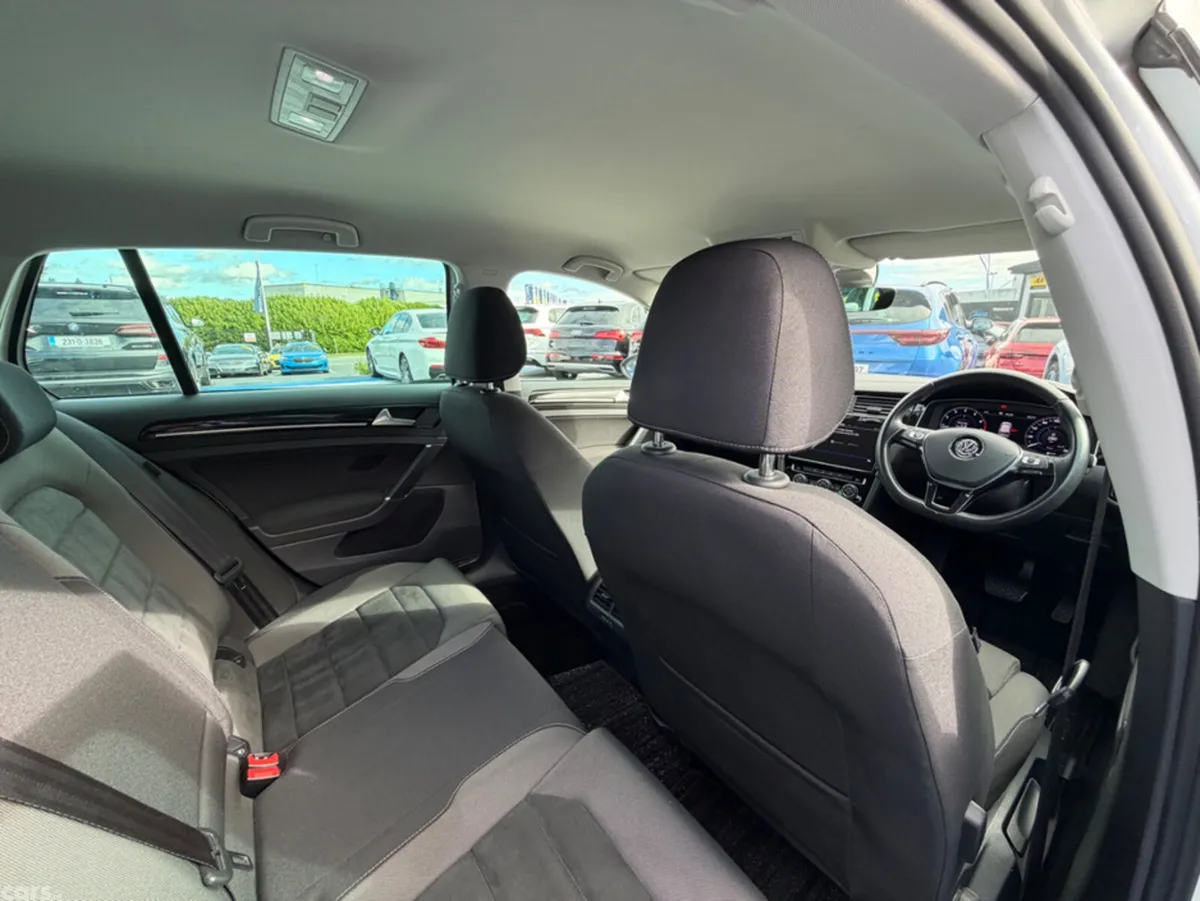 Volkswagen Golf Hatchback, Petrol, 2017, White