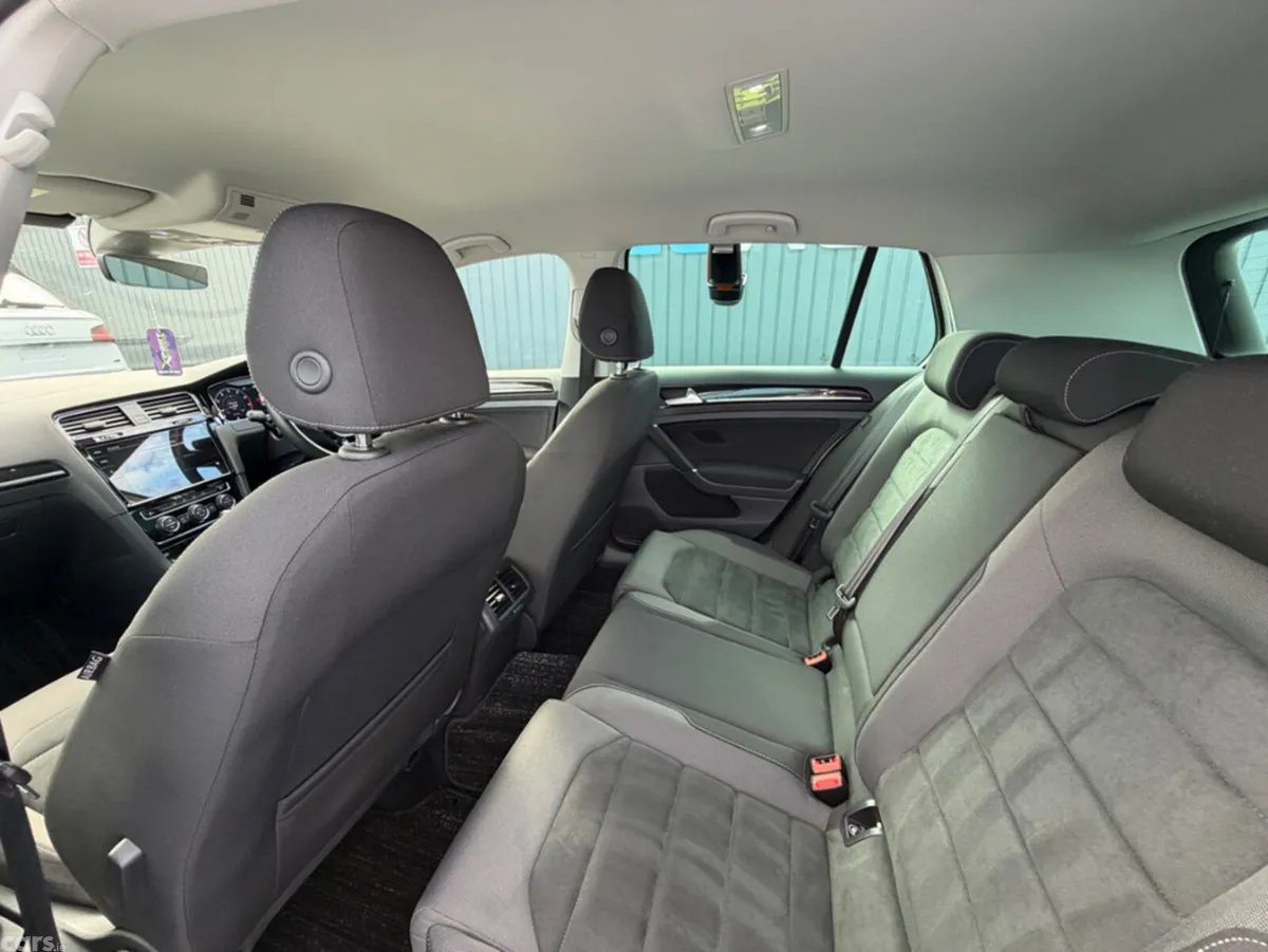 Volkswagen Golf Hatchback, Petrol, 2017, White