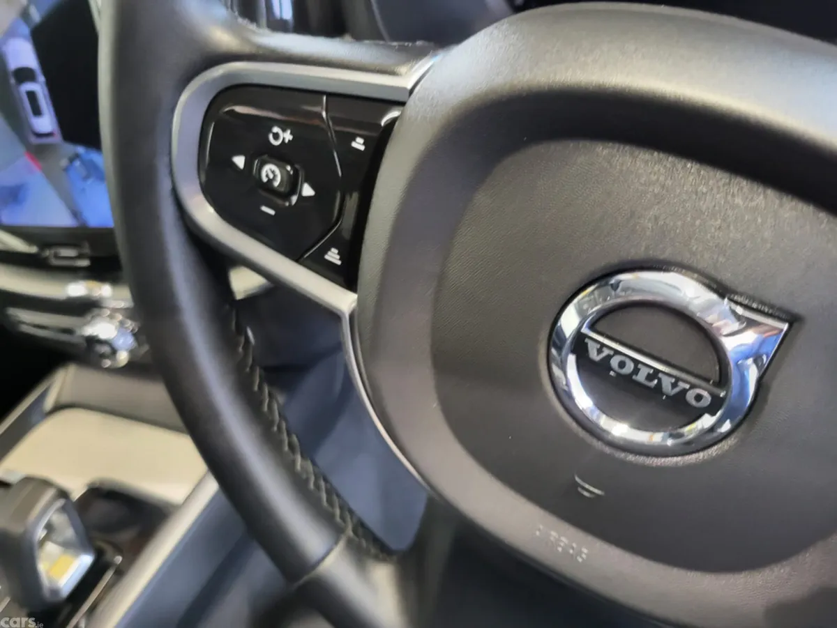 Volvo XC60 SUV, Petrol Plug-in Hybrid, 2023, Grey