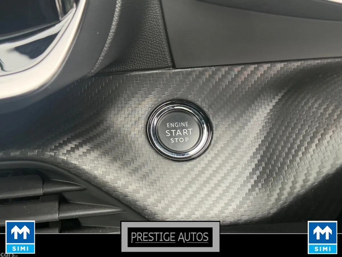 Peugeot 208 Hatchback, Petrol, 2021, White