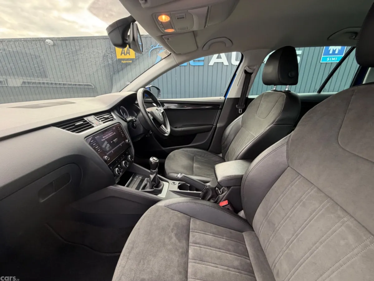 Skoda Octavia Estate, Diesel, 2020, Blue