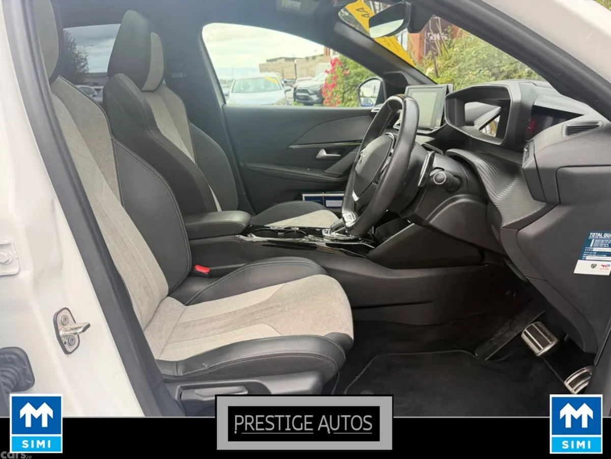 Peugeot 208 Hatchback, Petrol, 2021, White