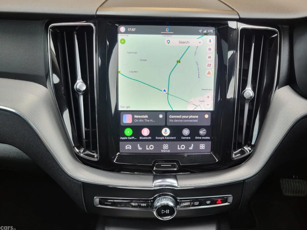 Volvo XC60 SUV, Petrol Plug-in Hybrid, 2023, Grey
