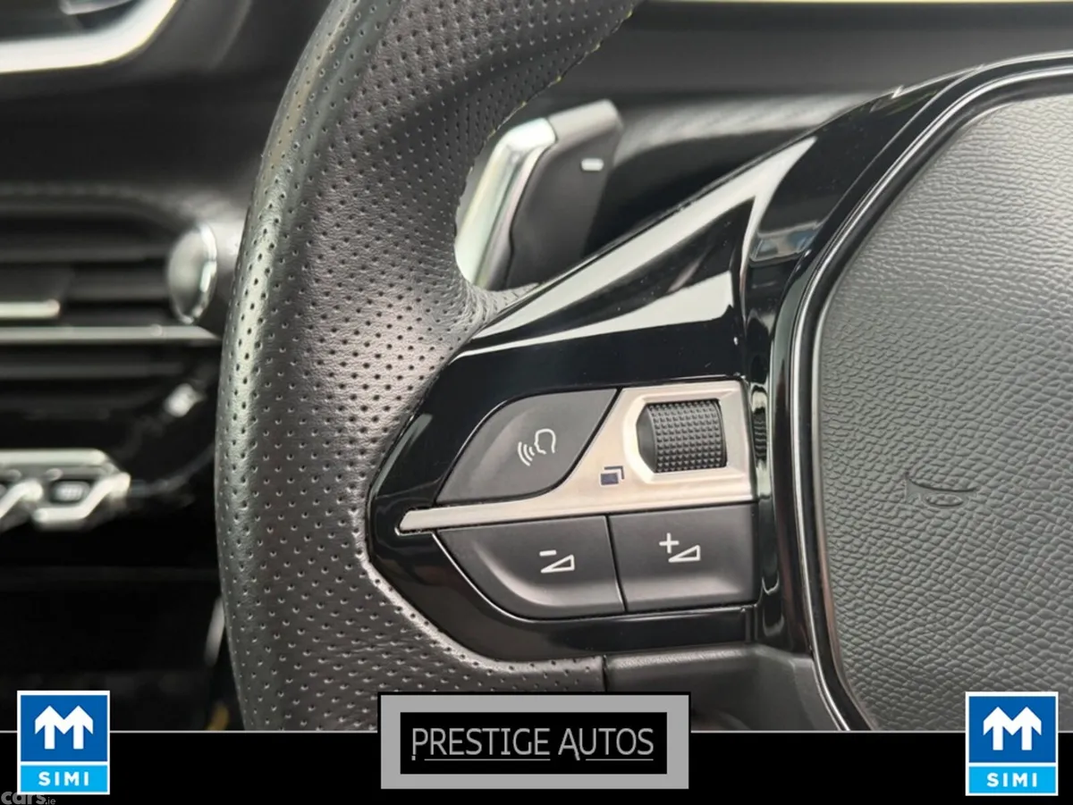 Peugeot 208 Hatchback, Petrol, 2021, White