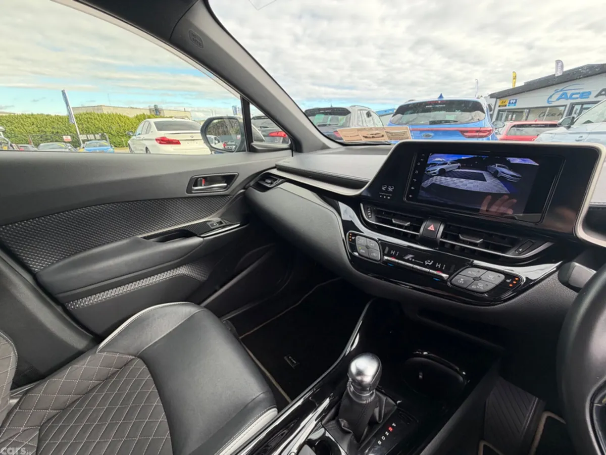 Toyota C-HR SUV, Petrol Hybrid, 2019, Black