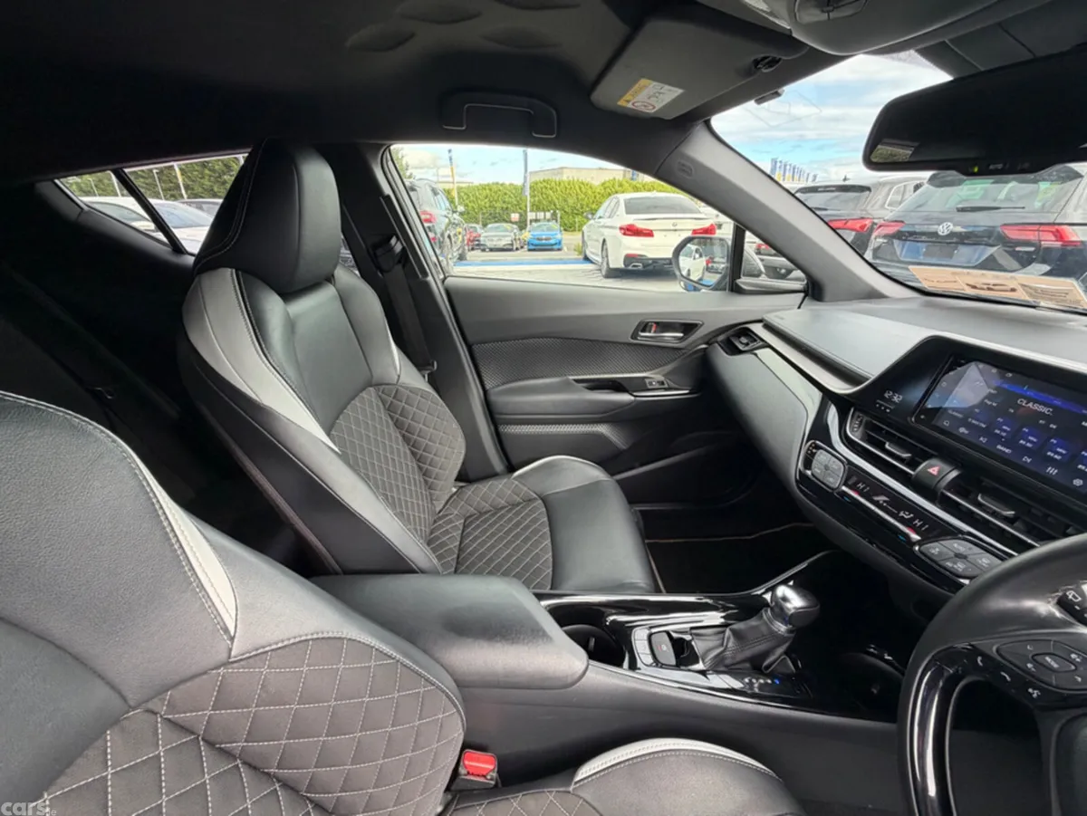 Toyota C-HR SUV, Petrol Hybrid, 2019, Black