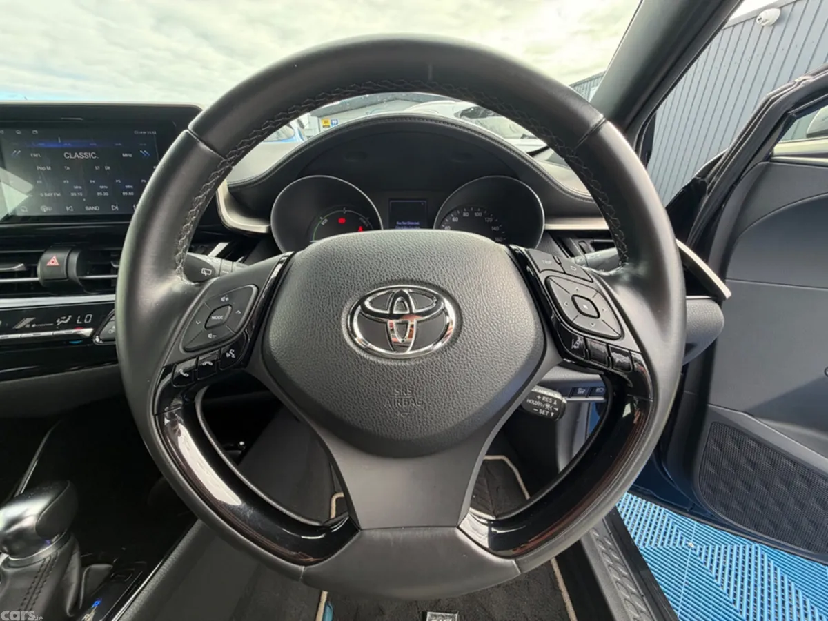 Toyota C-HR SUV, Petrol Hybrid, 2019, Black