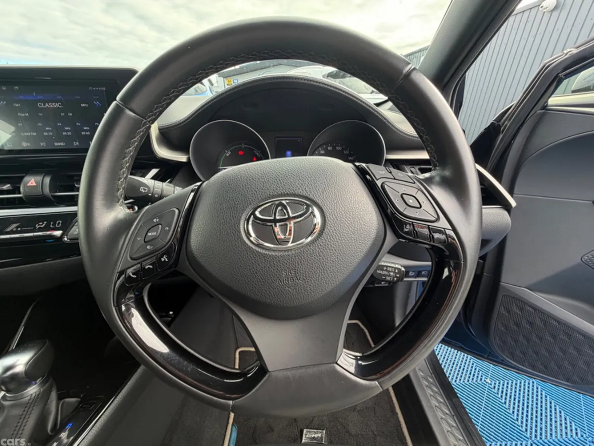 Toyota C-HR SUV, Petrol Hybrid, 2019, Black