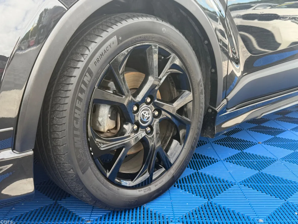 Toyota C-HR SUV, Petrol Hybrid, 2019, Black