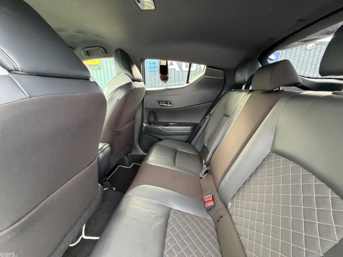 Toyota C-HR SUV, Petrol Hybrid, 2019, Black