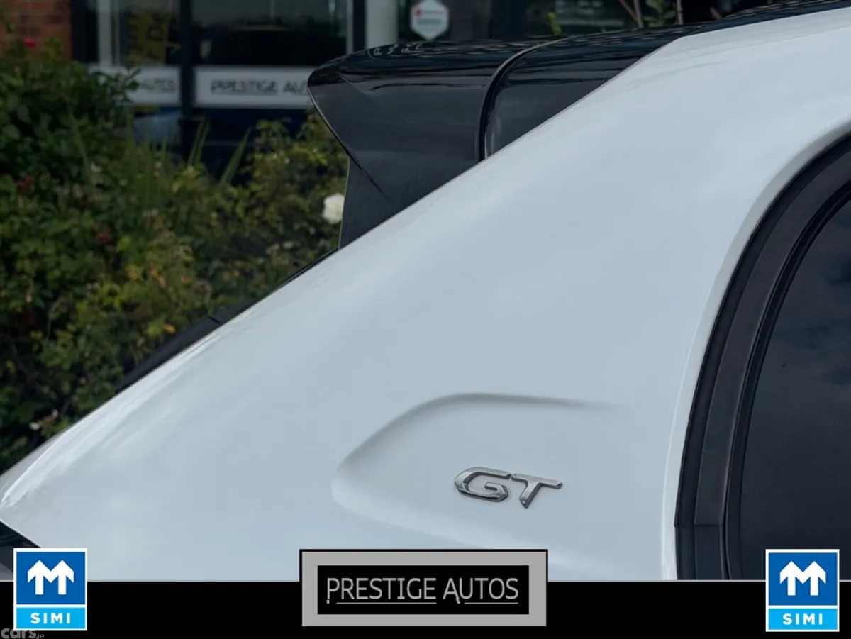 Peugeot 208 Hatchback, Petrol, 2021, White
