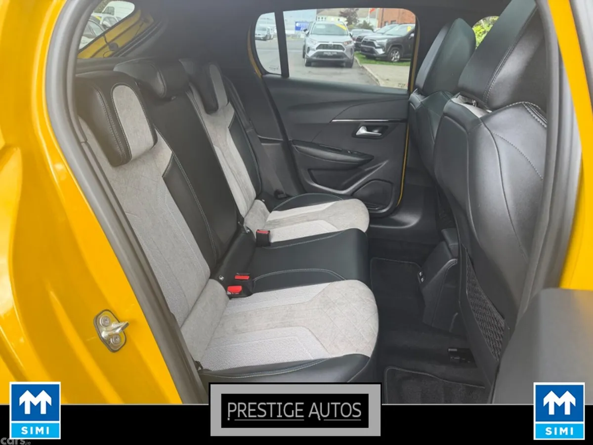 Peugeot 208 Hatchback, Petrol, 2020, Yellow