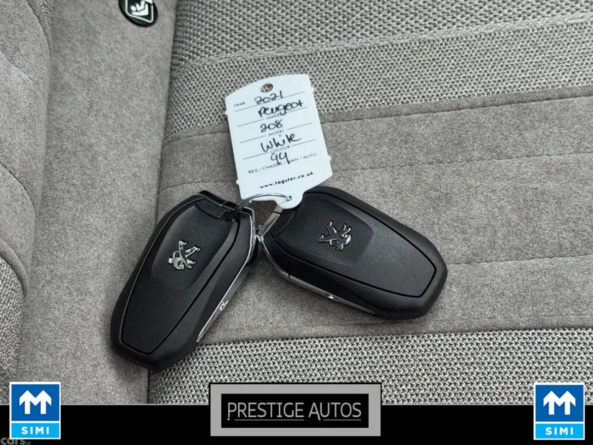 Peugeot 208 Hatchback, Petrol, 2021, White