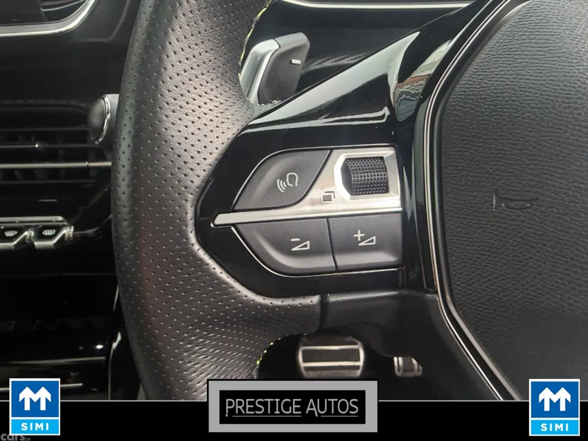 Peugeot 208 Hatchback, Petrol, 2020, Yellow