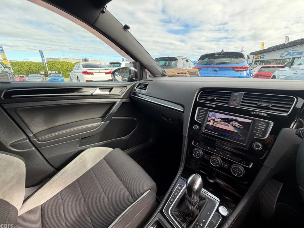 Volkswagen Golf Hatchback, Petrol, 2016, Black