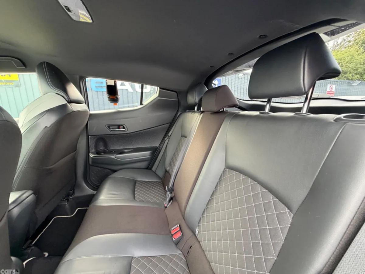 Toyota C-HR SUV, Petrol Hybrid, 2019, Black