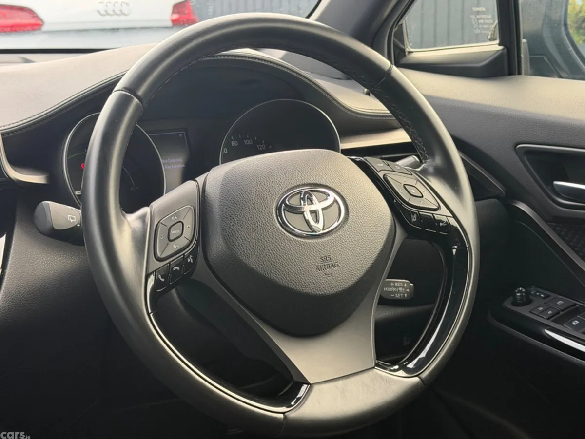 Toyota C-HR SUV, Petrol Hybrid, 2019, Black