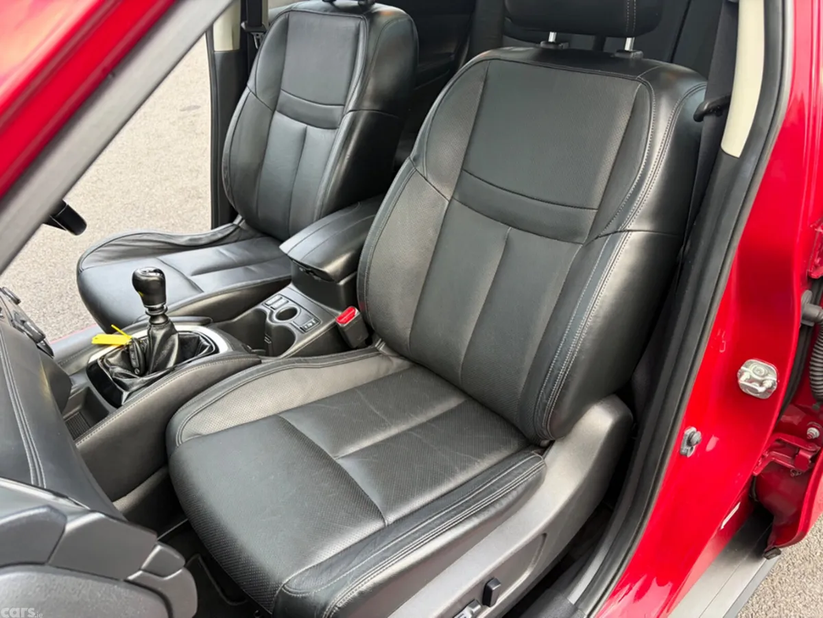 Nissan X-Trail MPV, Diesel, 2018, Red
