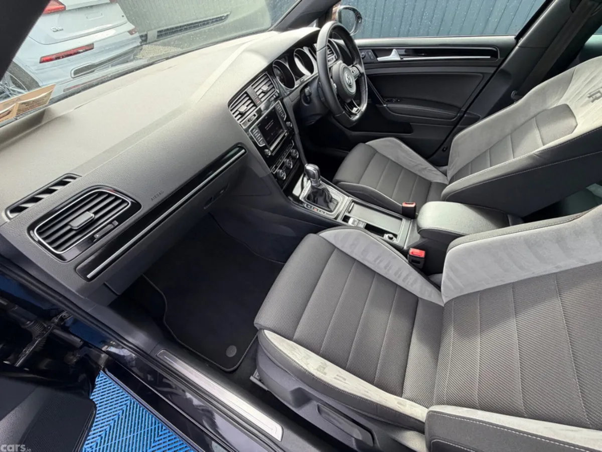 Volkswagen Golf Hatchback, Petrol, 2016, Black