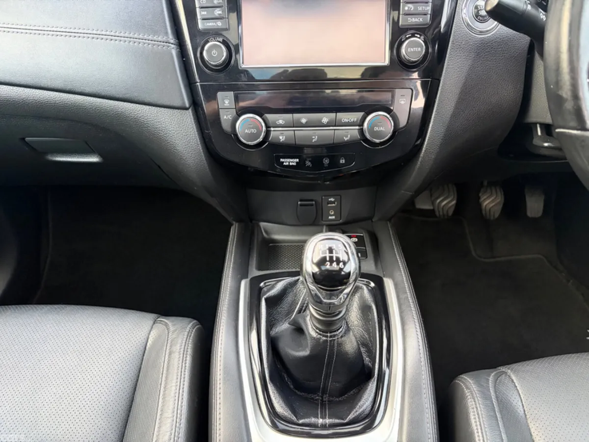 Nissan X-Trail MPV, Diesel, 2018, Red