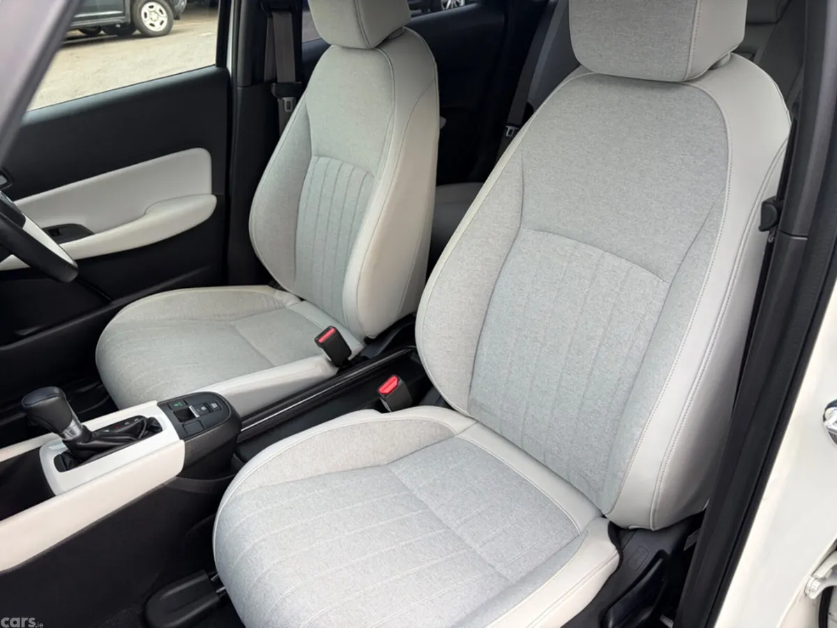 Honda Fit Hatchback, Petrol Hybrid, 2021, White