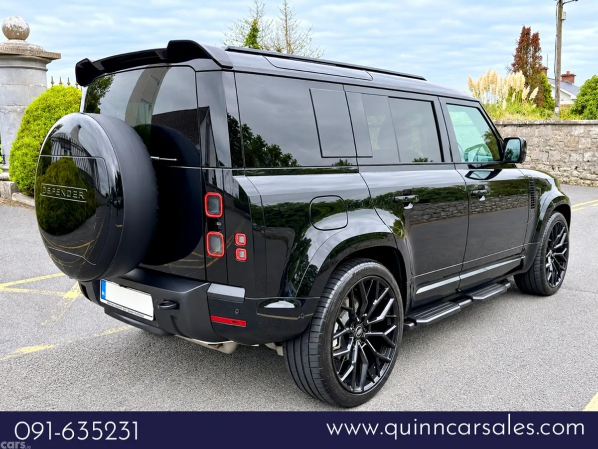 Land Rover Defender SUV, Petrol Plug-in Hybrid, 2026, Black