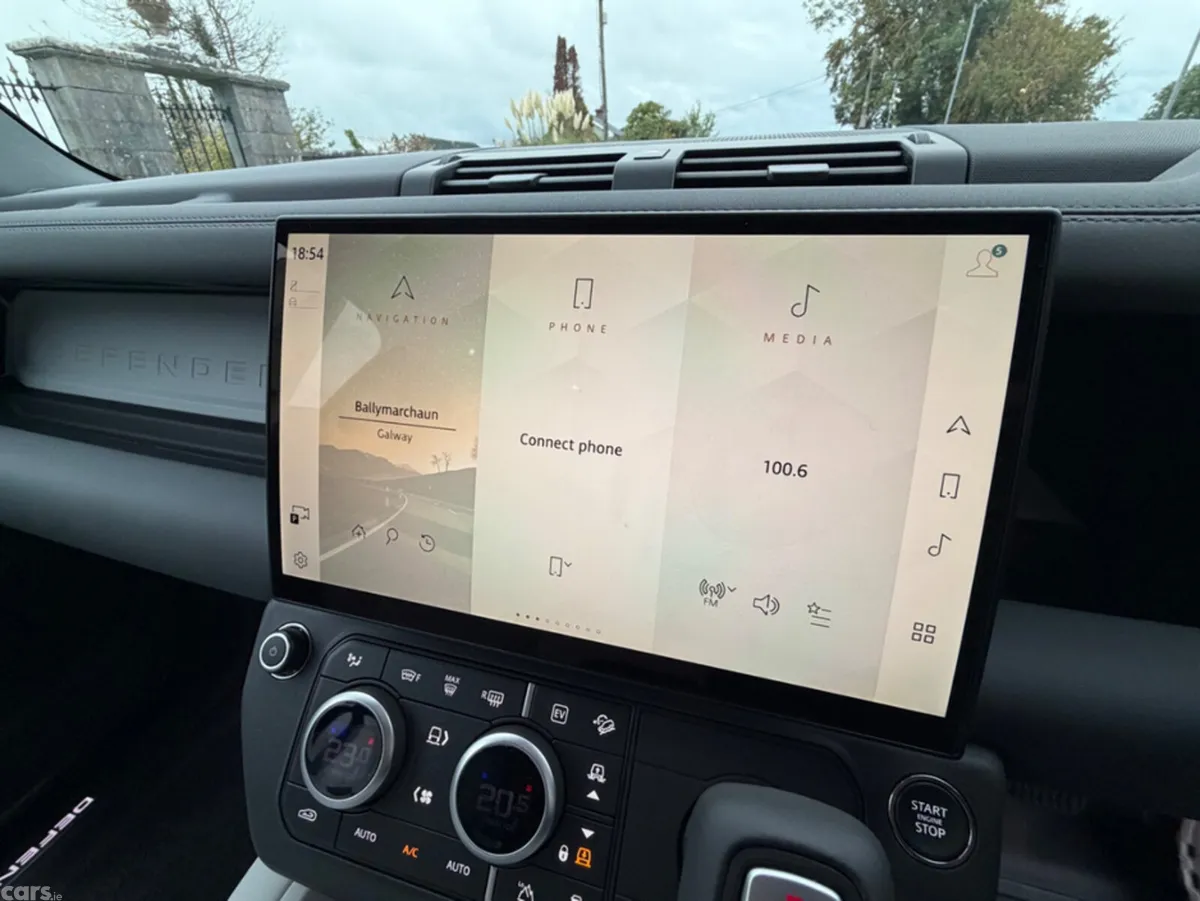 Land Rover Defender SUV, Petrol Plug-in Hybrid, 2026, Black