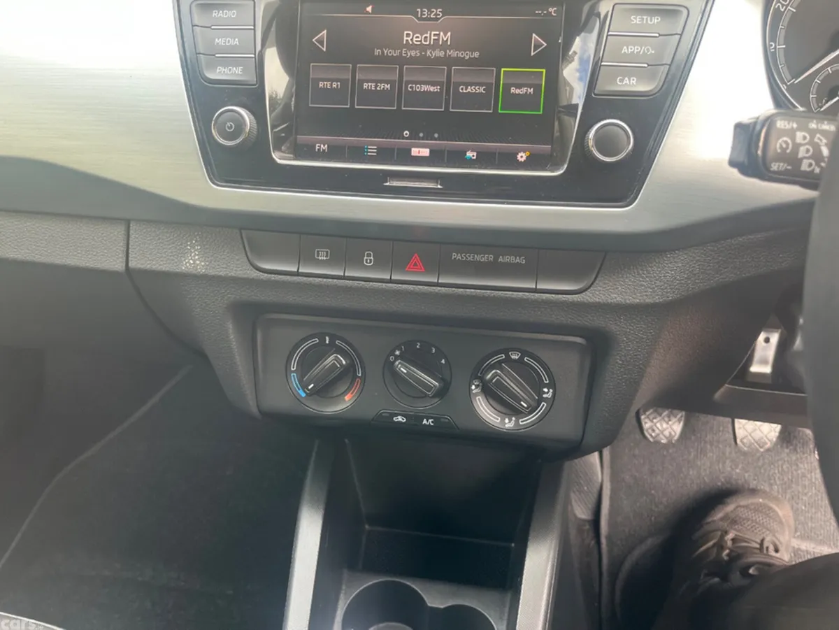 Skoda Fabia Hatchback, Petrol, 2019, Blue