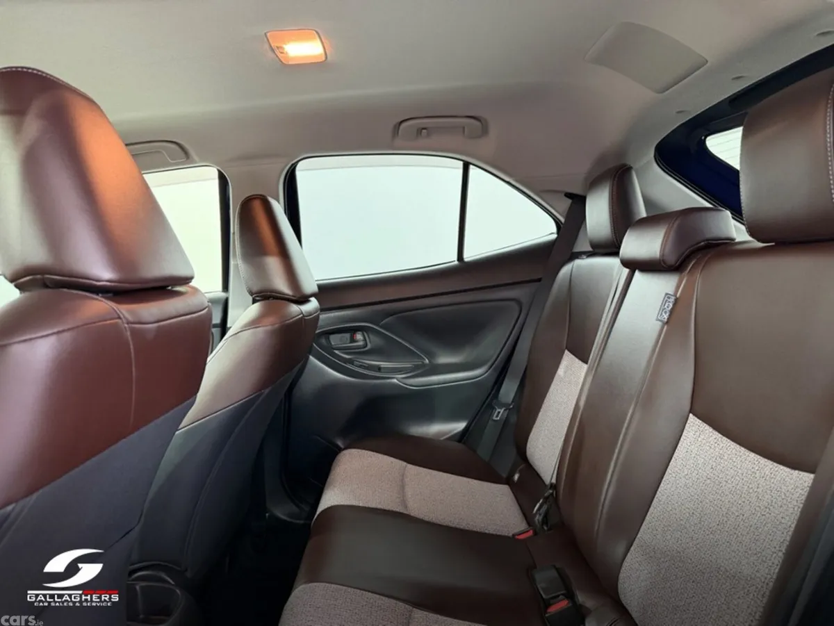 Toyota Yaris Cross SUV, Petrol Hybrid, 2021, Blue