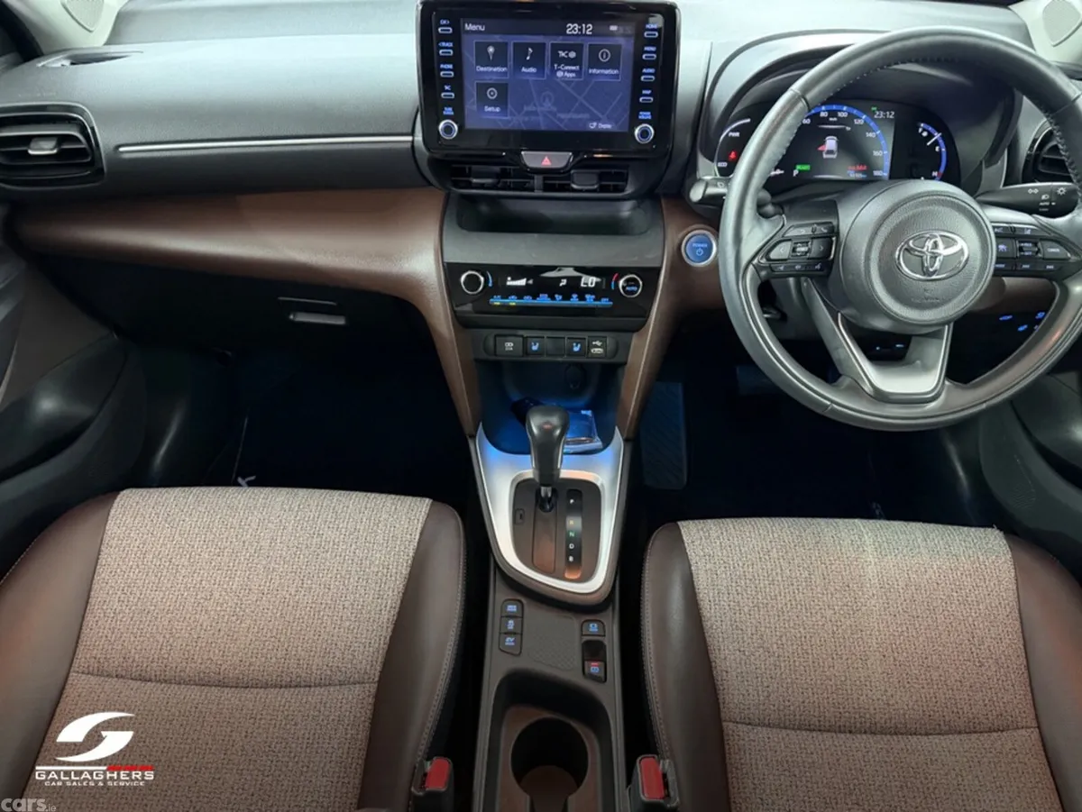 Toyota Yaris Cross SUV, Petrol Hybrid, 2021, Blue