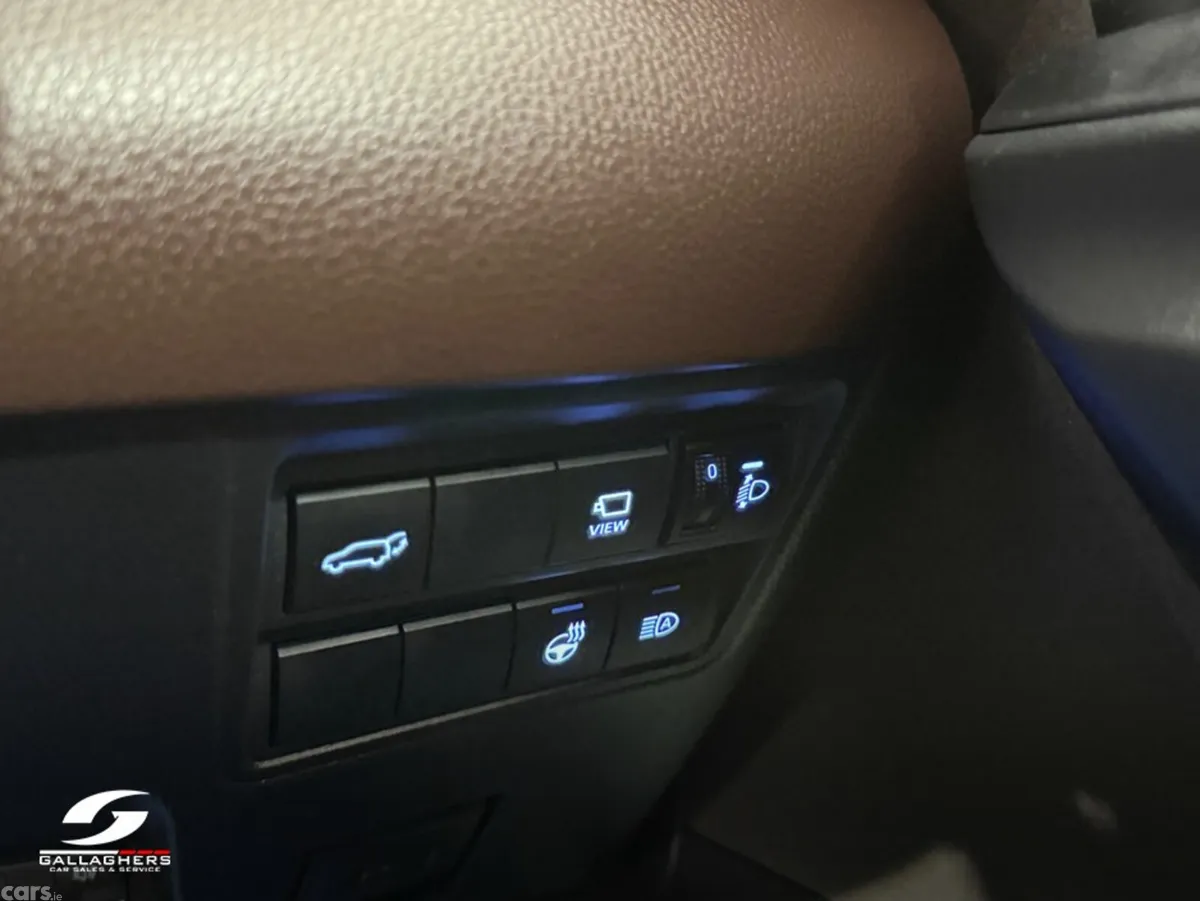 Toyota Yaris Cross SUV, Petrol Hybrid, 2021, Blue