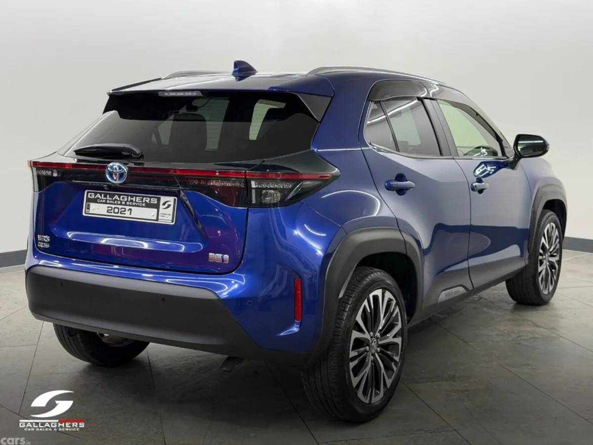 Toyota Yaris Cross SUV, Petrol Hybrid, 2021, Blue