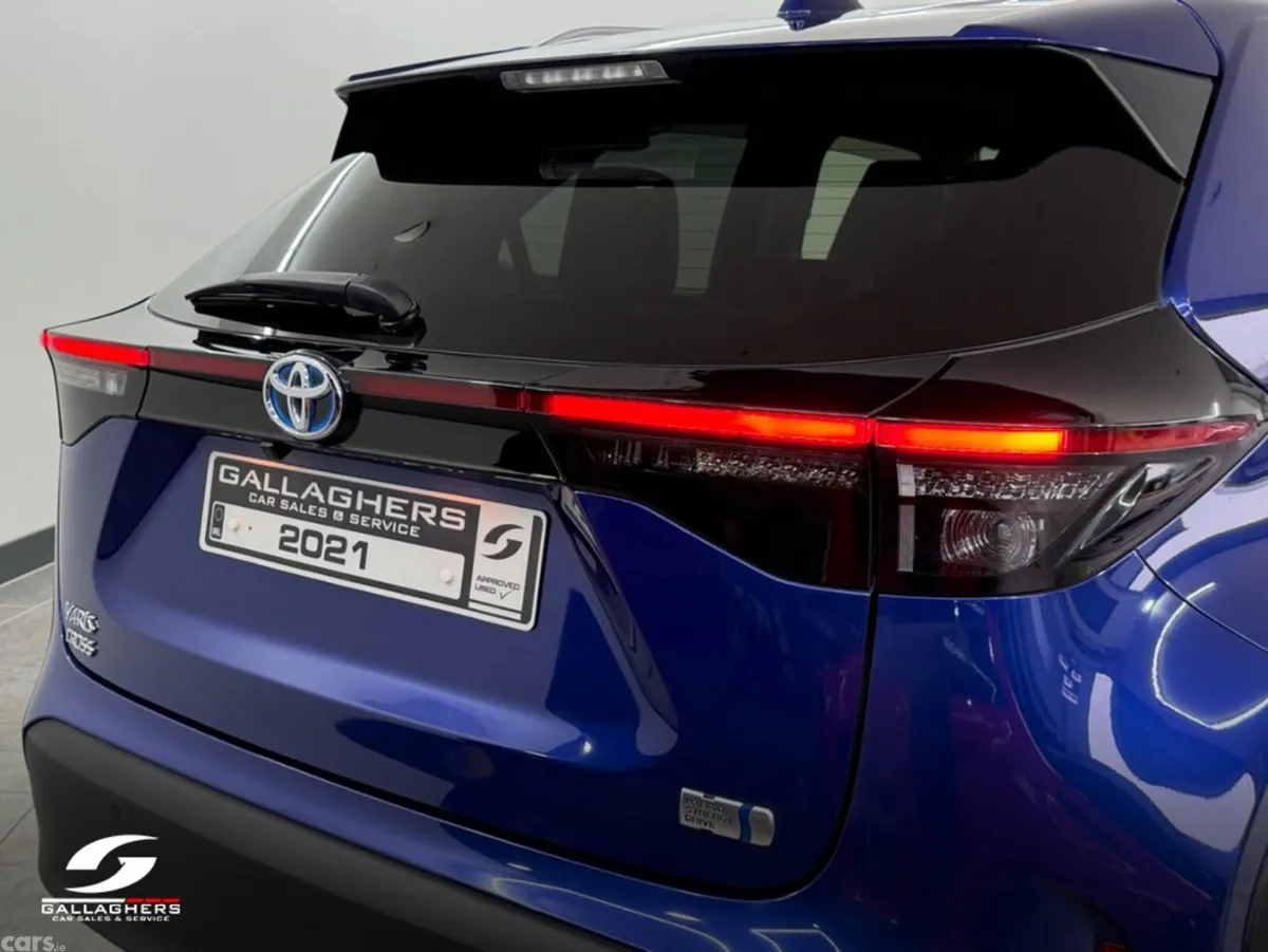 Toyota Yaris Cross SUV, Petrol Hybrid, 2021, Blue