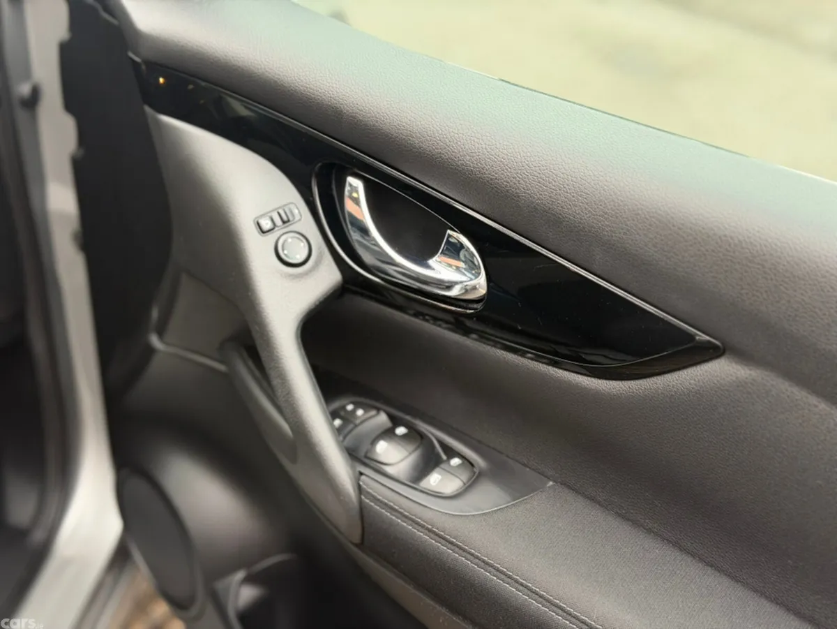 Nissan Qashqai MPV, Diesel, 2018, Grey