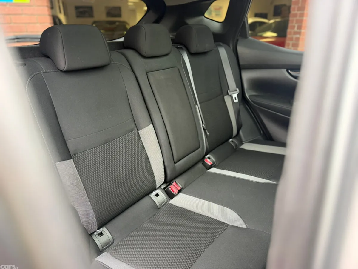 Nissan Qashqai MPV, Diesel, 2018, Grey